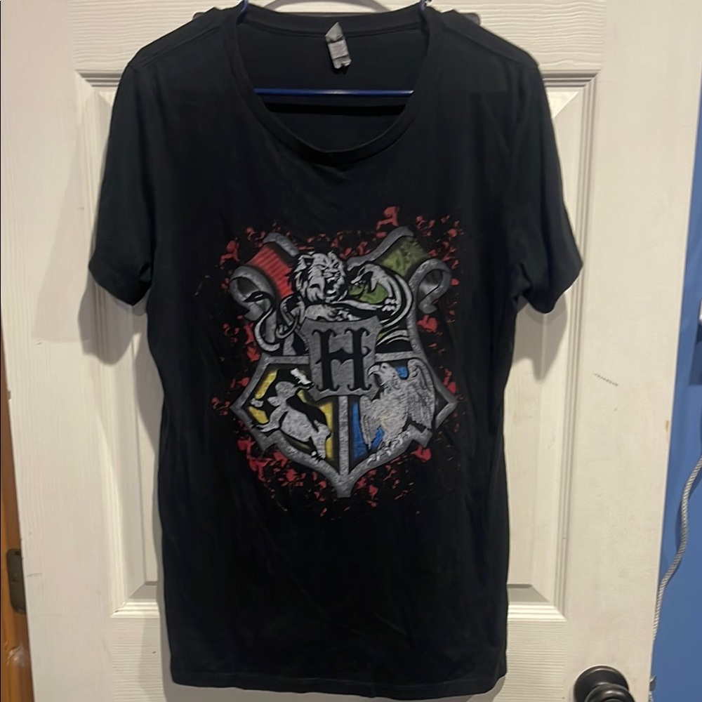Warner Bros. Black Hogwarts Crest Tee
